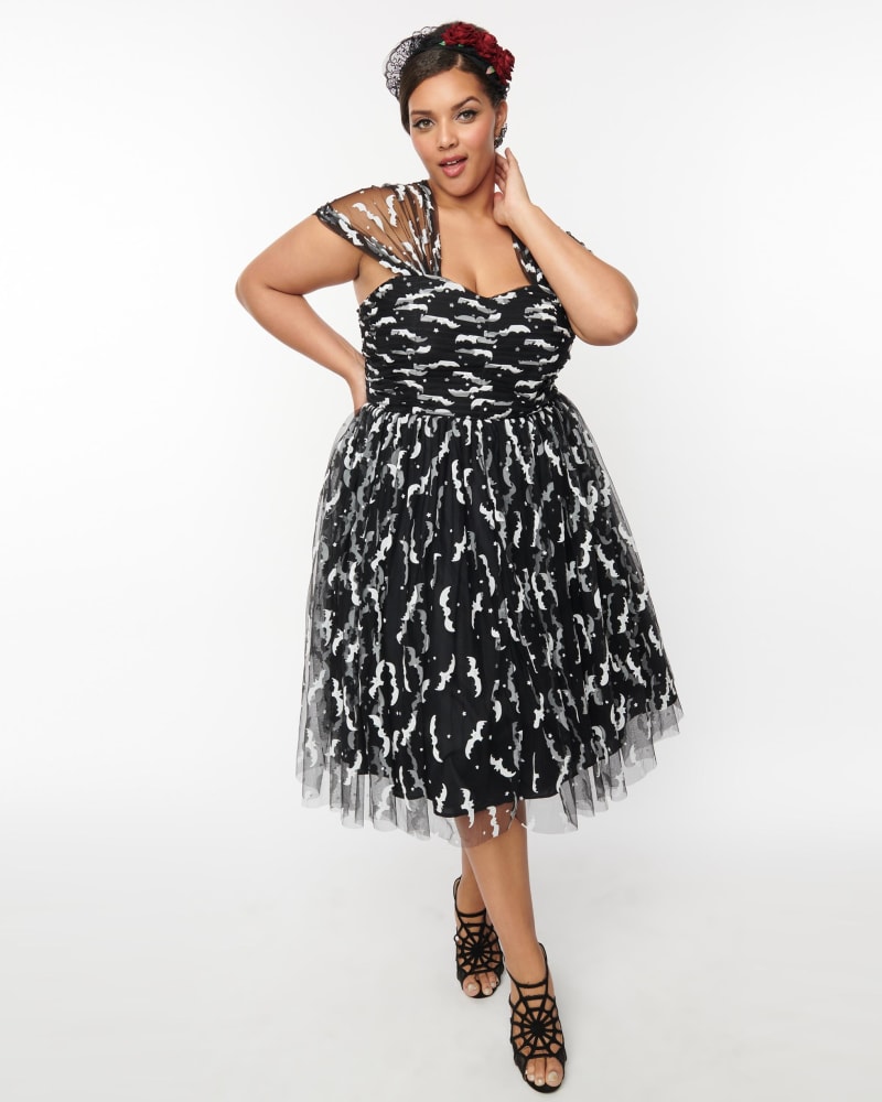 Front of a model wearing a size 3X Unique Vintage Black Bats Garden State Swing Dress in Black by Unique Vintage. | dia_product_style_image_id:300564